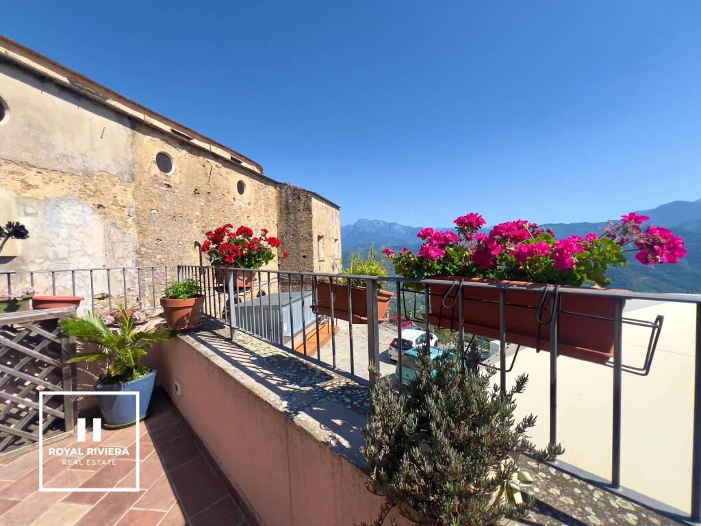 Appartamento a Perinaldo in Piazza Emilio Croesi, 5 - Foto 4