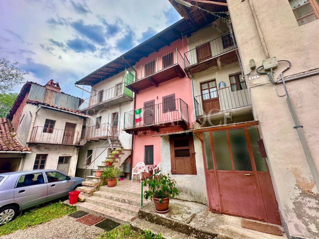 Casa indipendente a Lessona in Via Giuseppe Arduino, 7 - Foto 2
