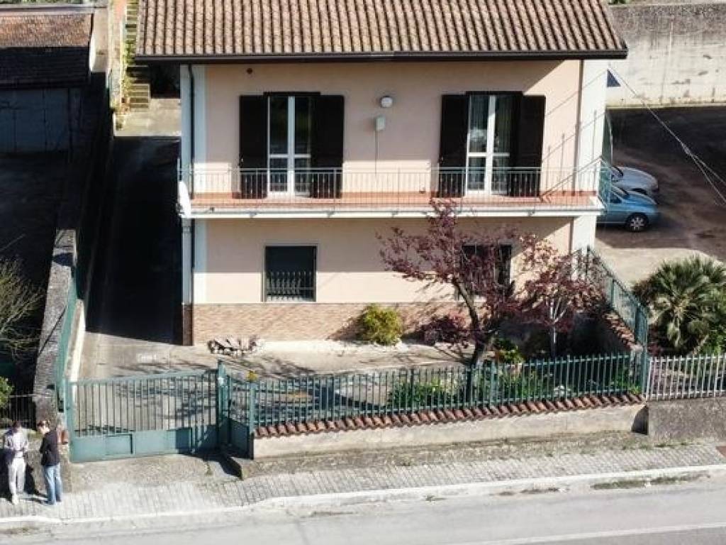 Villa a Montesarchio - Foto 2