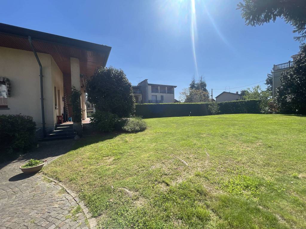 Villa a Castelletto sopra ticino in Via 25 Aprile - Foto 4