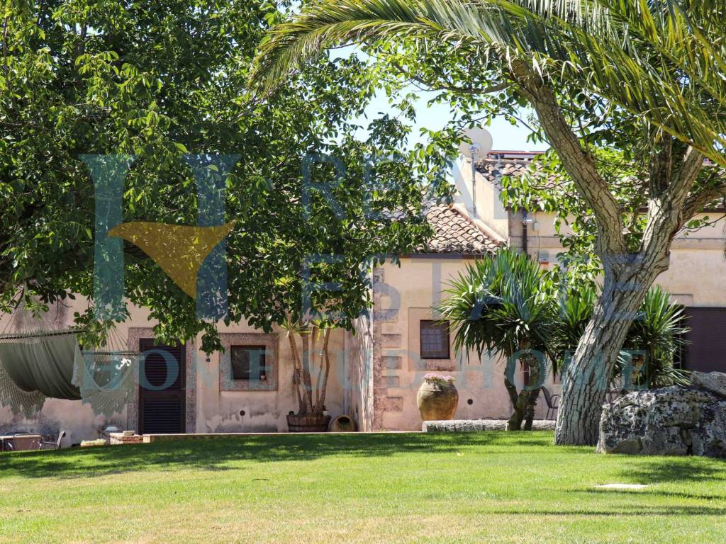Villa a Noto in Via Salvo D'Acquisto - Foto 4