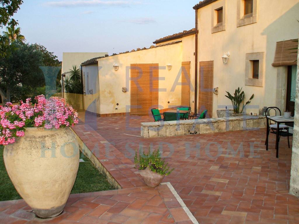 Villa a Noto in Via Salvo D'Acquisto - Foto 5