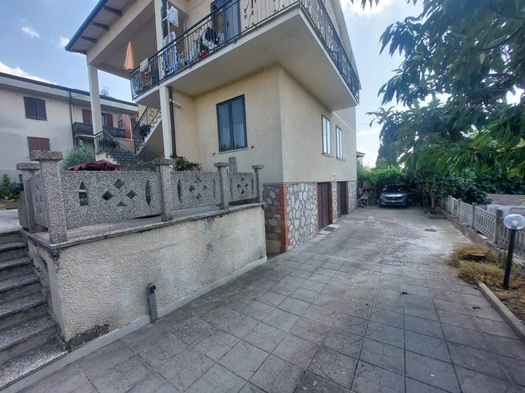 Villa a Montefalco in Via Giacomo Leopardi - Foto 4