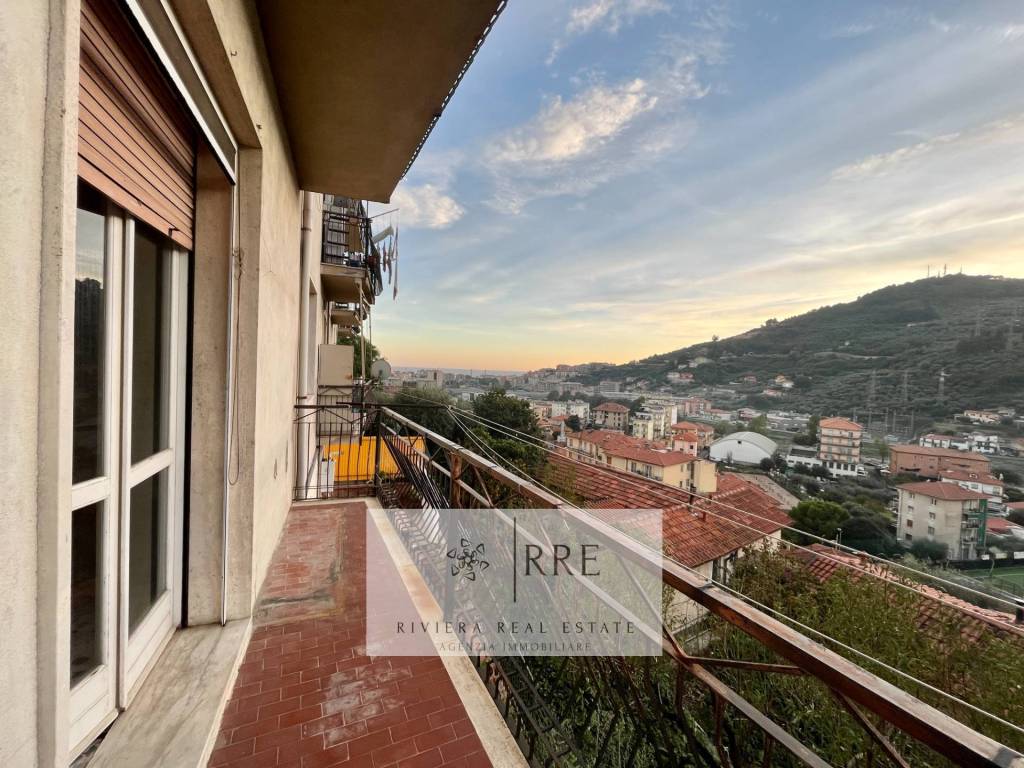 Appartamento a Imperia in Via Battisti - Foto 4