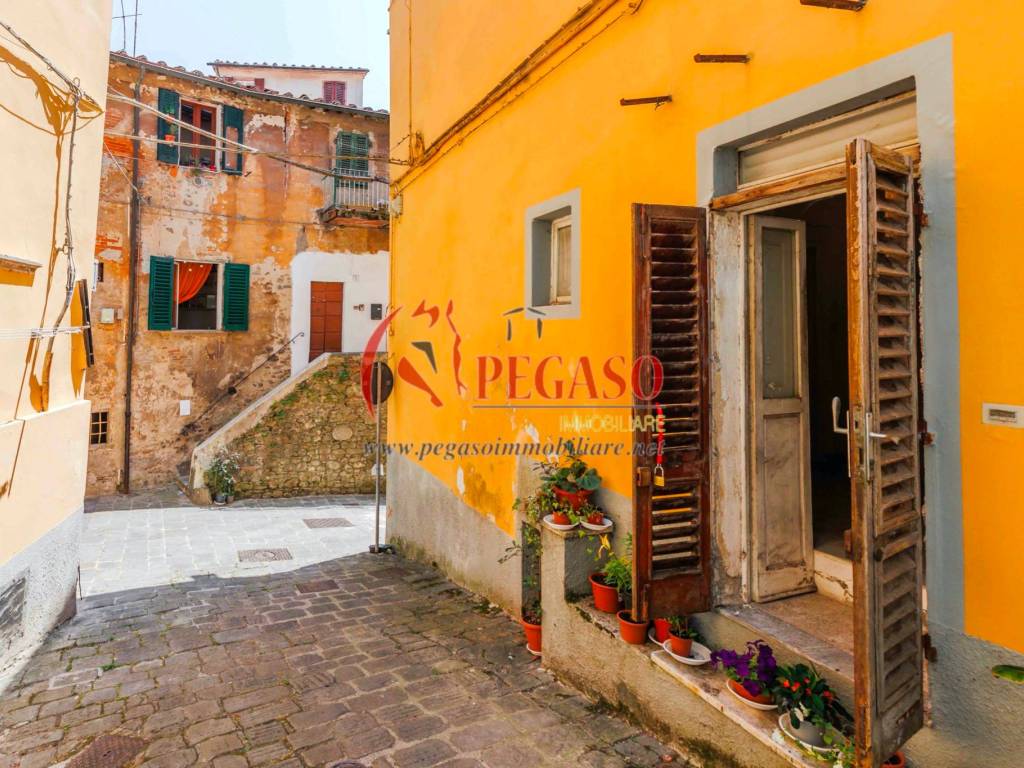 Appartamento a Pescia in Via del Diaccio - Foto 2