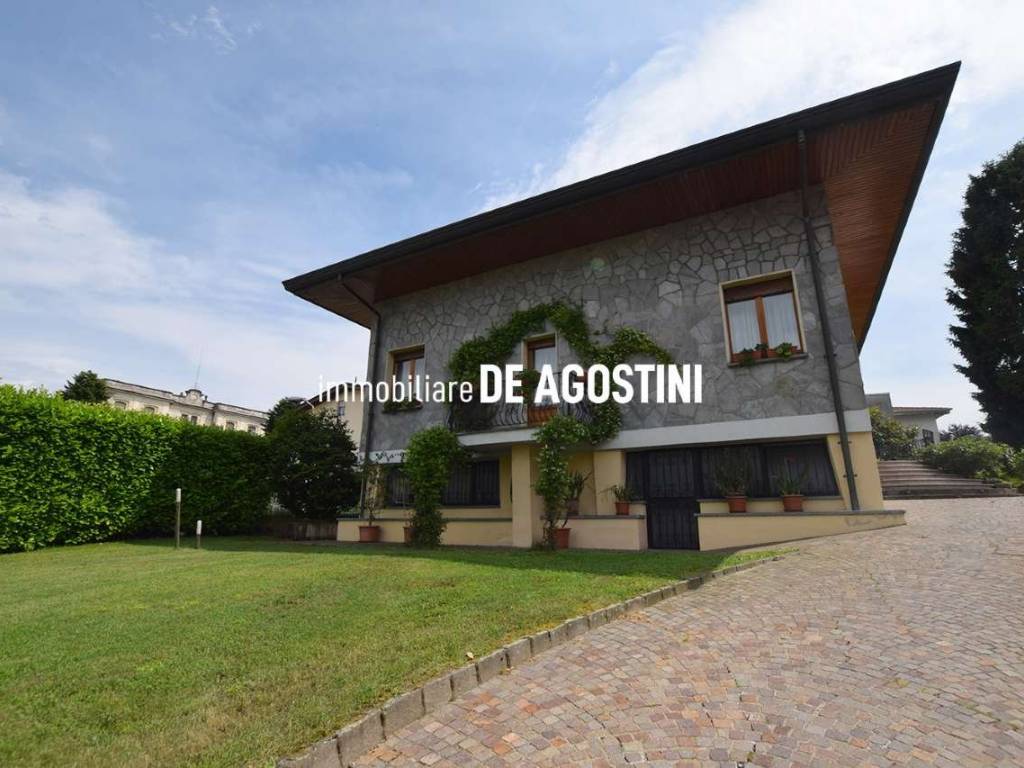 Casa indipendente a Castelletto sopra ticino in via XXV Aprile 1 - Foto 2