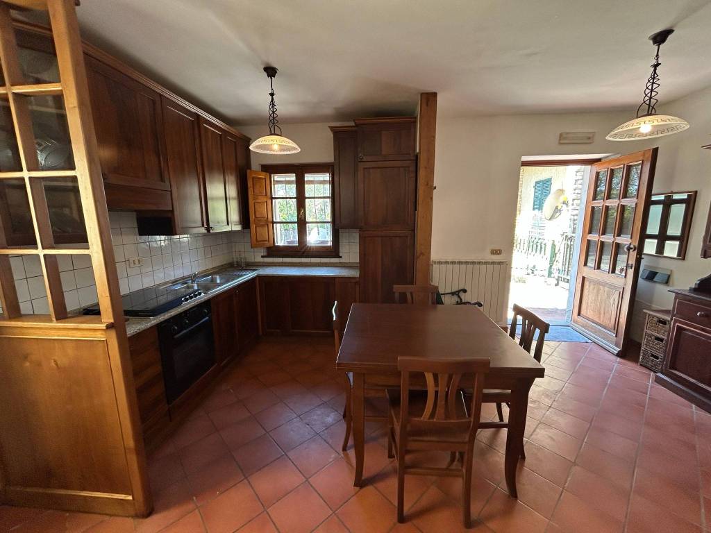 Casa indipendente a Castelnuovo magra in Via Palvotrisia - Foto 2