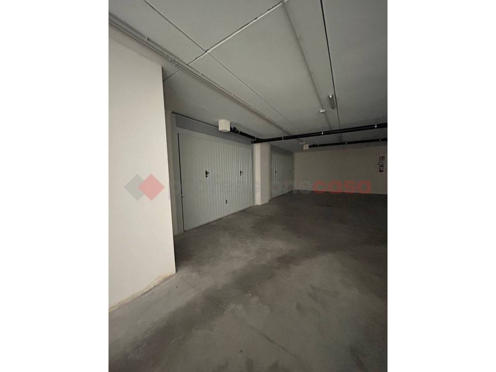 Box / garage a Grottaglie in Viale Gianni Rodari, 36 - Foto 5
