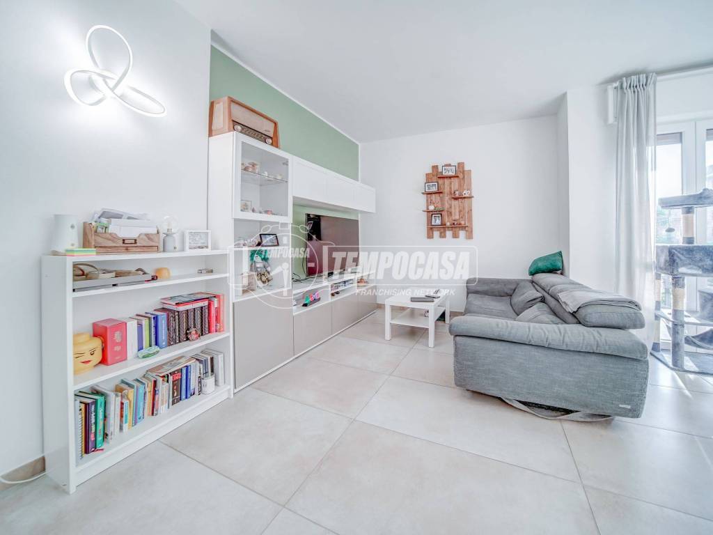 Appartamento a Castelletto sopra ticino in Via Primo Maggio - Foto 4
