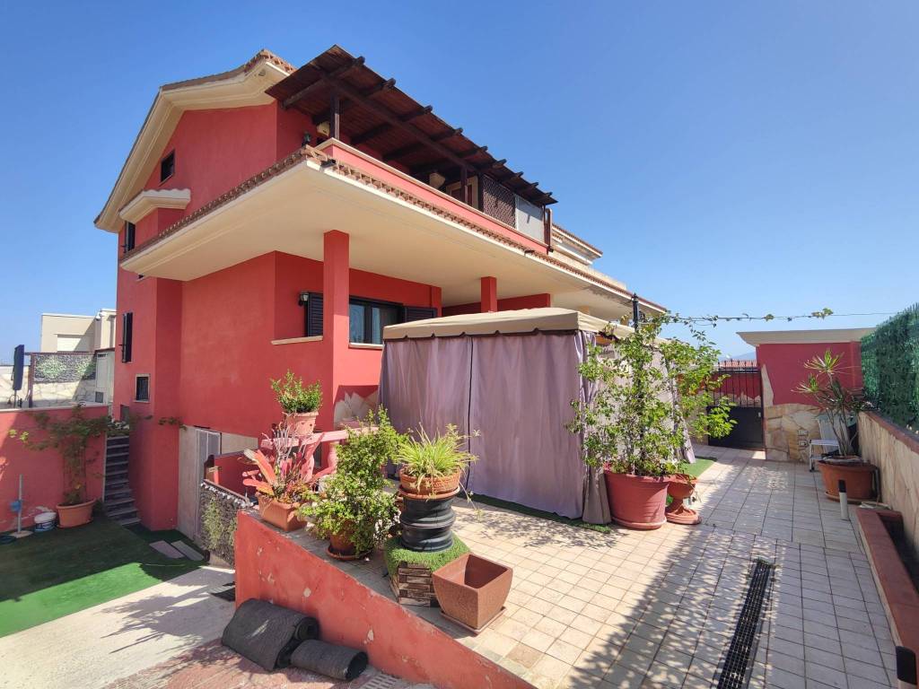 Villa a Cagliari in Via delle Rose, 106 - Foto 2
