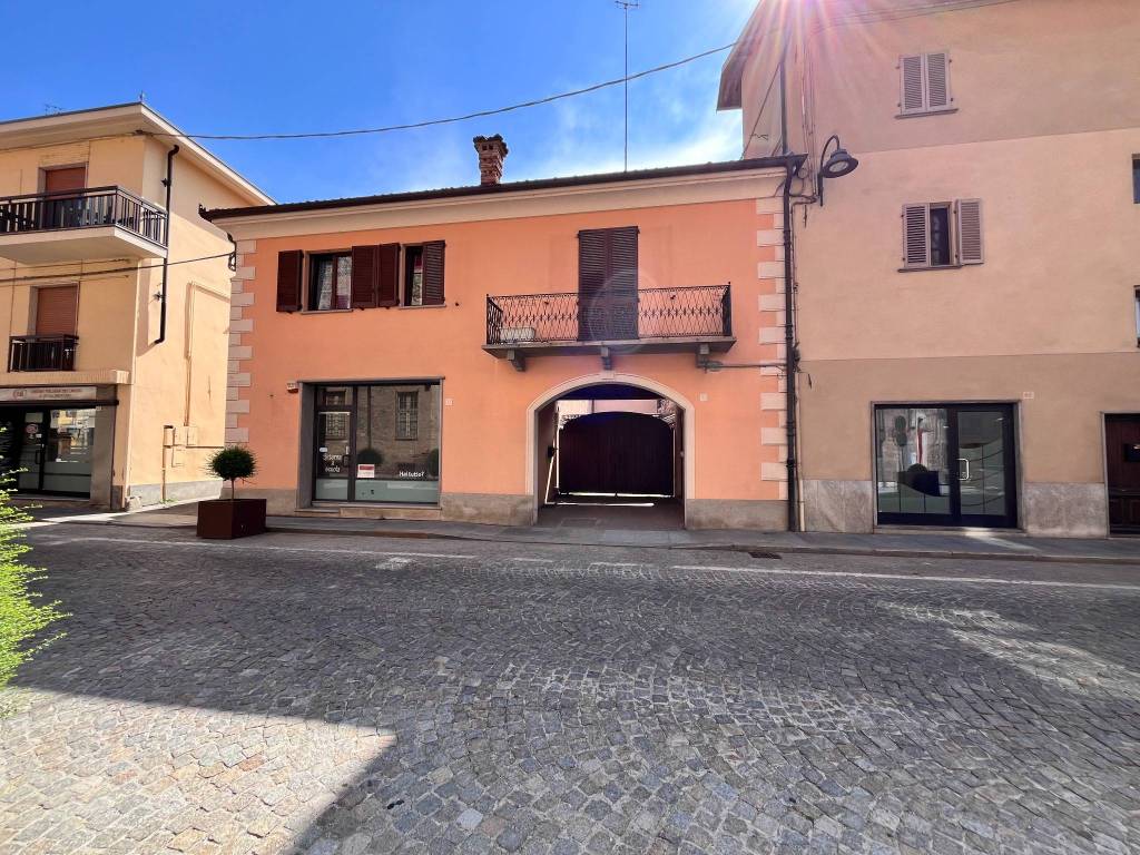 Appartamento a Costigliole saluzzo in Via Vittorio Veneto, 68 - Foto 2