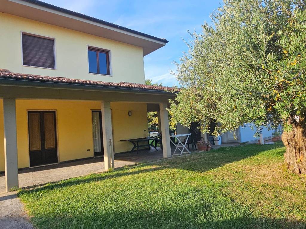 Villa a Porcari in Via Roma - Foto 2