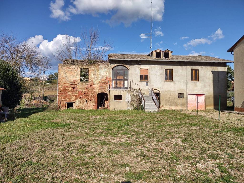 Rustico / casale a Monte san savino in Via Trescore Torresi - Foto 2