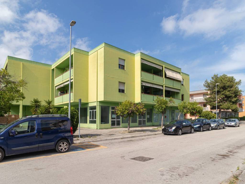Appartamento a Martinsicuro in Via Eduardo De Filippo, 28 - Foto 2