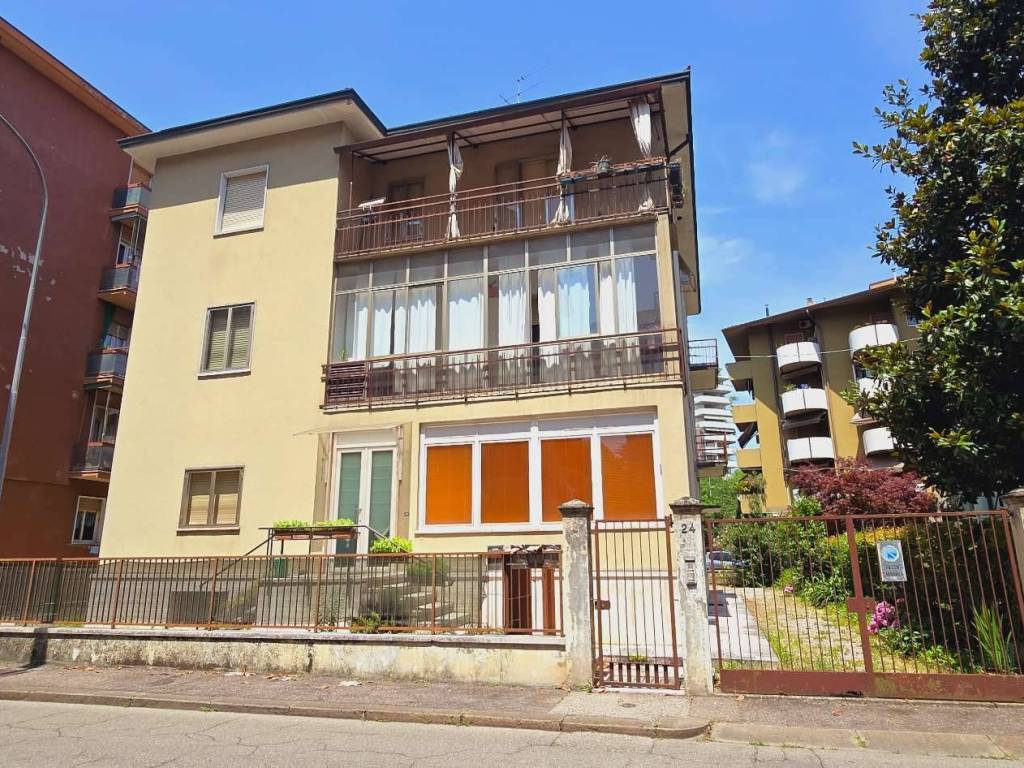 Appartamento a Verona in via Andrea Doria 24 - Foto 2