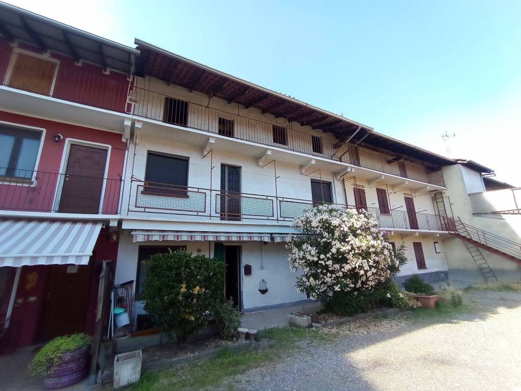 Casa indipendente a Bellinzago novarese - Foto 2