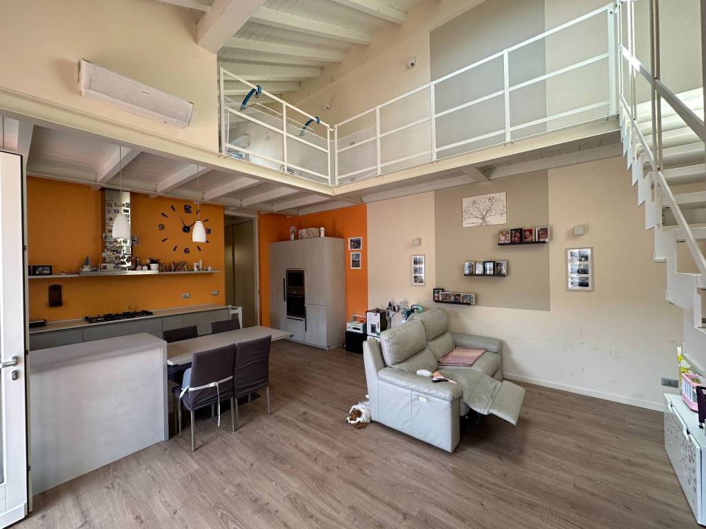 Villa a Lesa in Via alle Zappe, 14 - Foto 3
