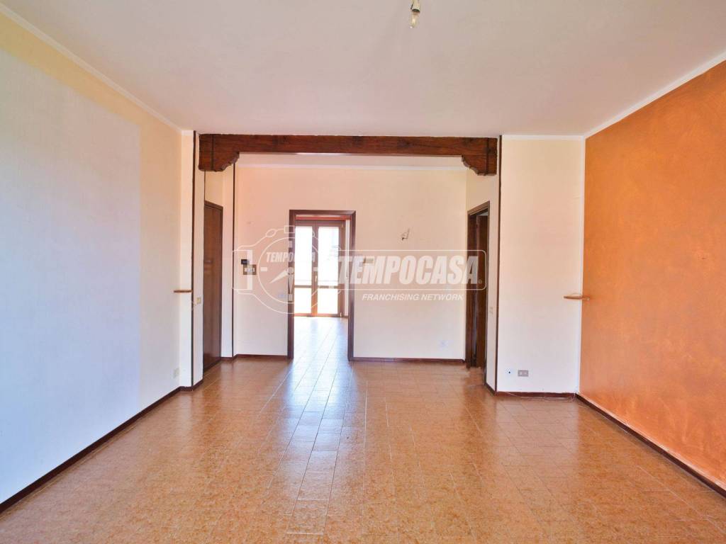 Appartamento a Cameri in Strada Privata Gran Sasso - Foto 4