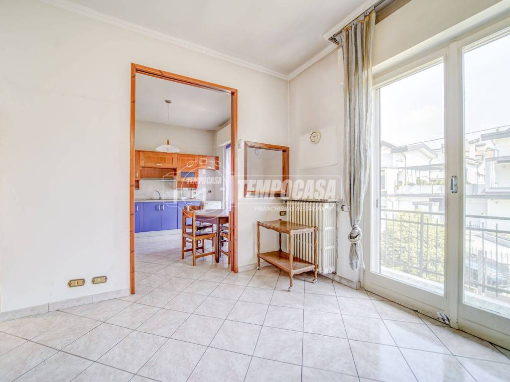 Villa a Samarate in Via Ferrario Ercole - Foto 4