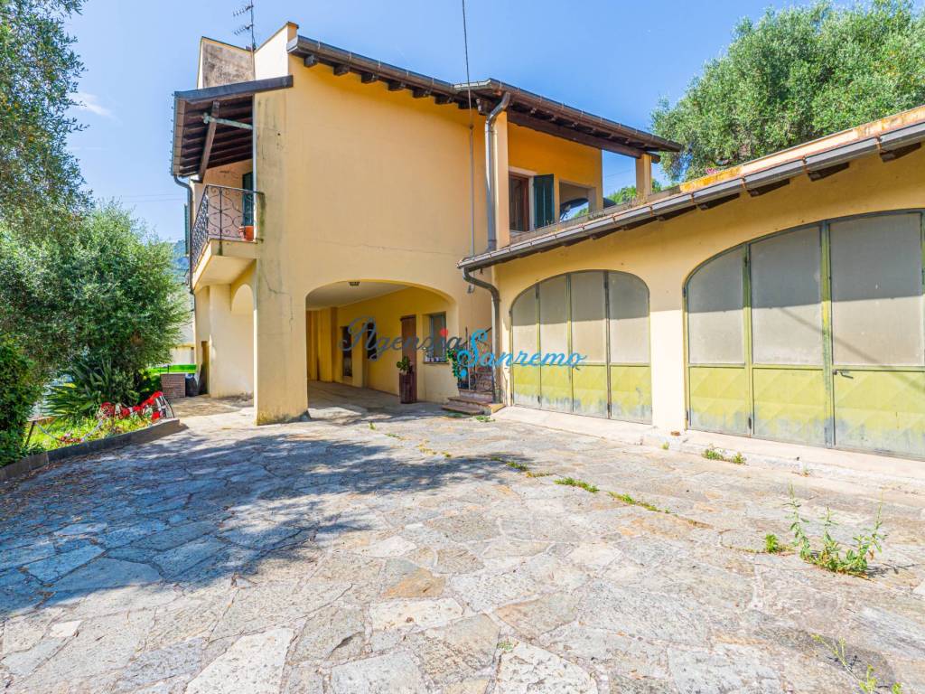 Villa a Ventimiglia in Via alla Stazione, 23 - Foto 2
