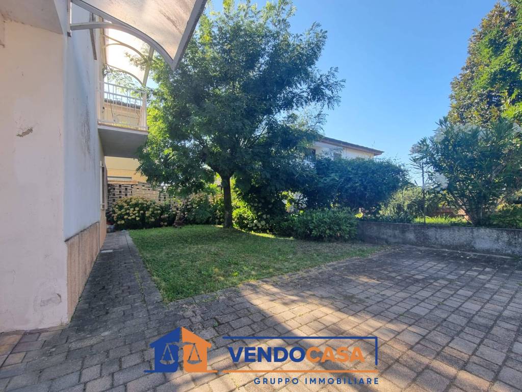 Villa a Casale monferrato in Via Monte Sabotino, 11 - Foto 2