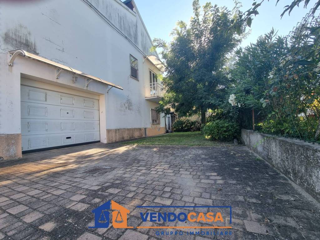 Villa a Casale monferrato in Via Monte Sabotino, 11 - Foto 3