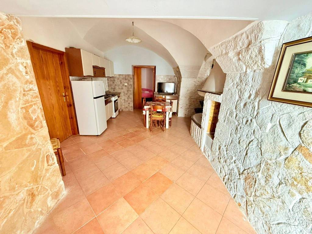 Casa indipendente a Cassano delle murge in Via Cesare Battisti - Foto 4