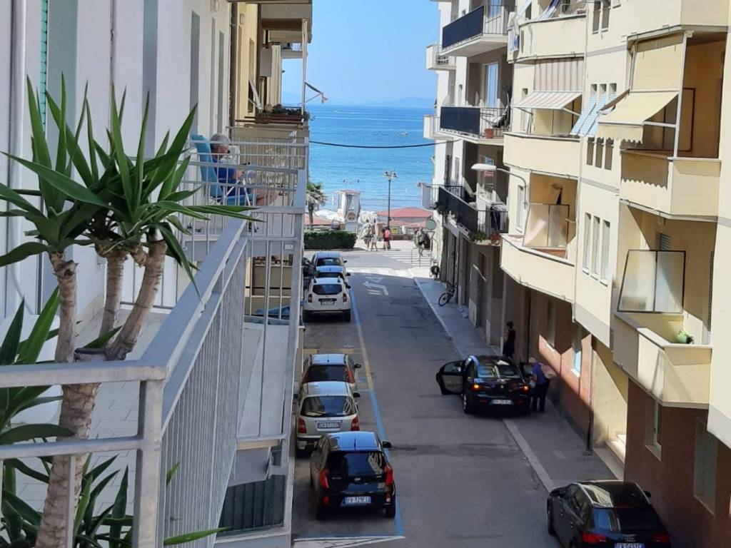 Appartamento a Follonica in Via Trento, 39 - Foto 2