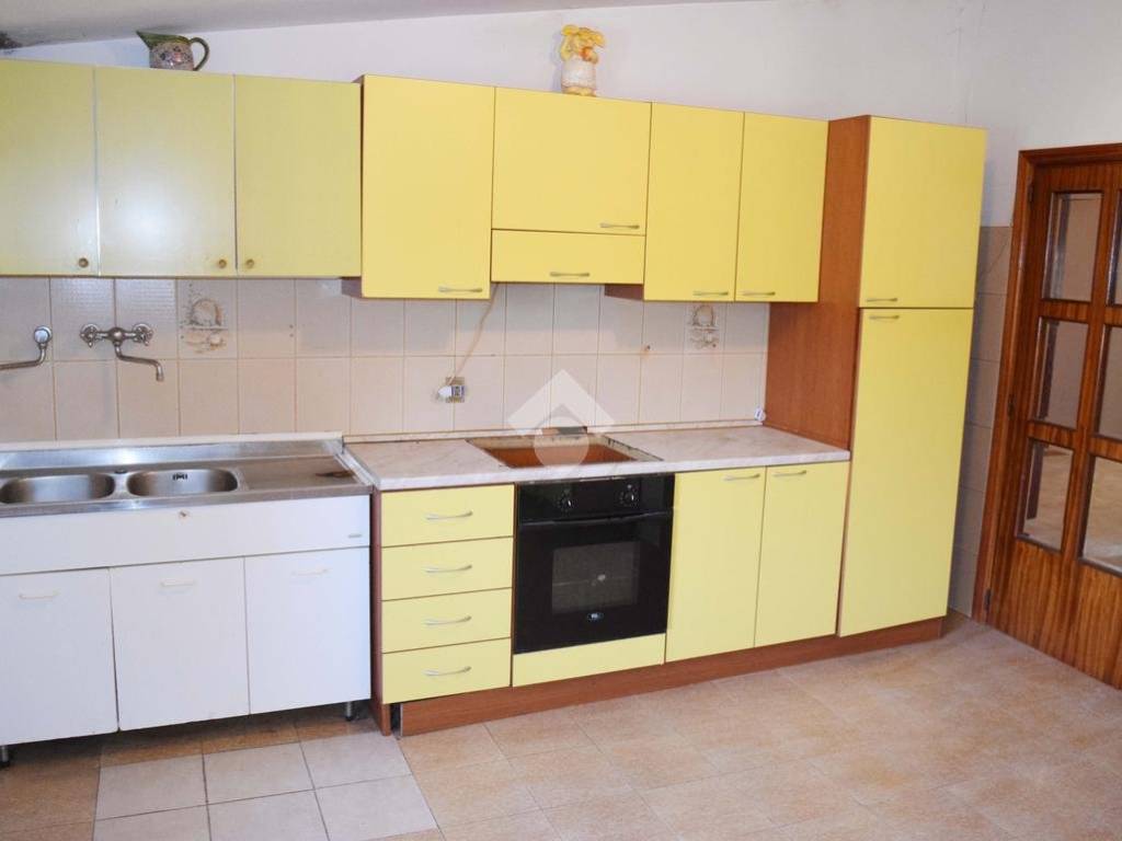 Appartamento a Tagliacozzo in Via Collemaggio, 10 - Foto 2