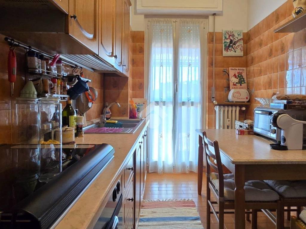 Appartamento a Cinisello balsamo in Viale Romagna, 39 - Foto 1
