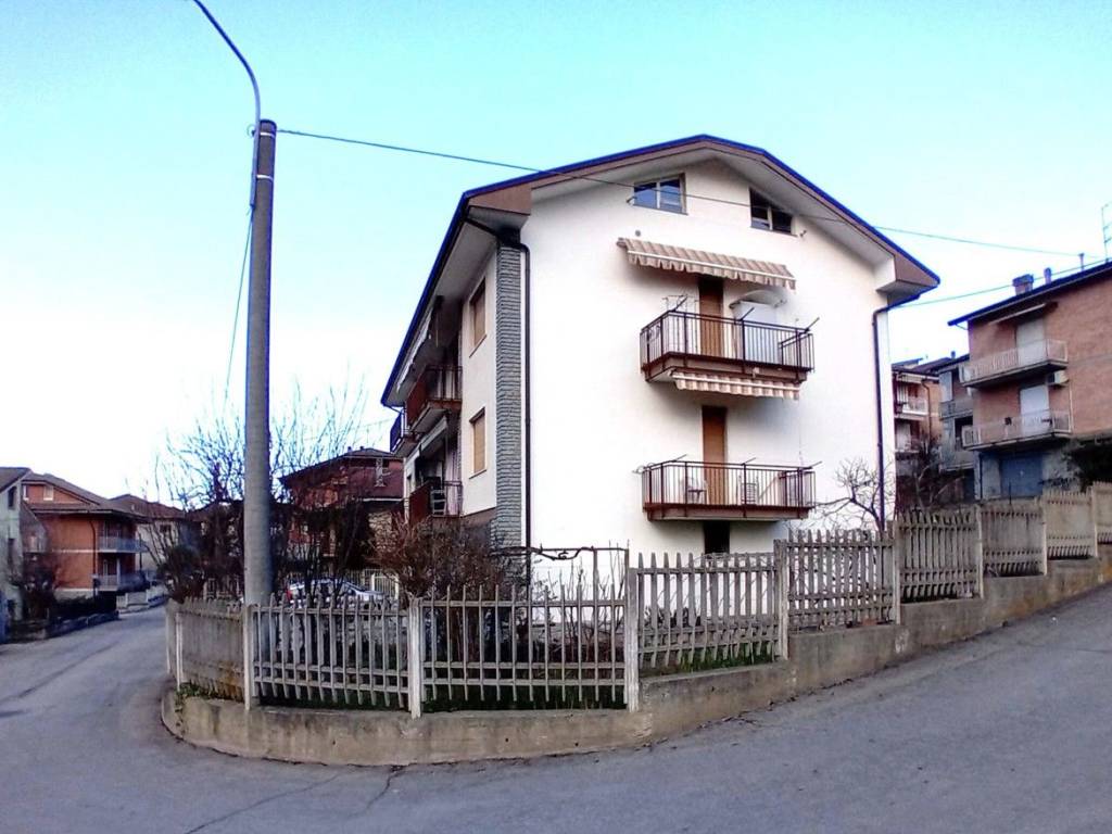 Appartamento a Grinzane cavour in Via Belvedere, 3 - Foto 2
