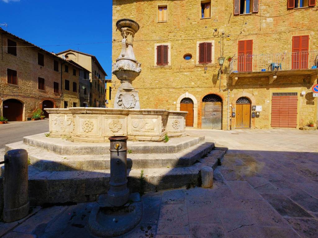 Appartamento a Asciano in PIAZZA DEL GRANO, 15 - Foto 3