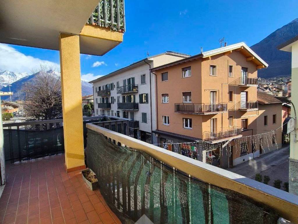 Appartamento a Colico in Via Nazionale, 99 - Foto 2