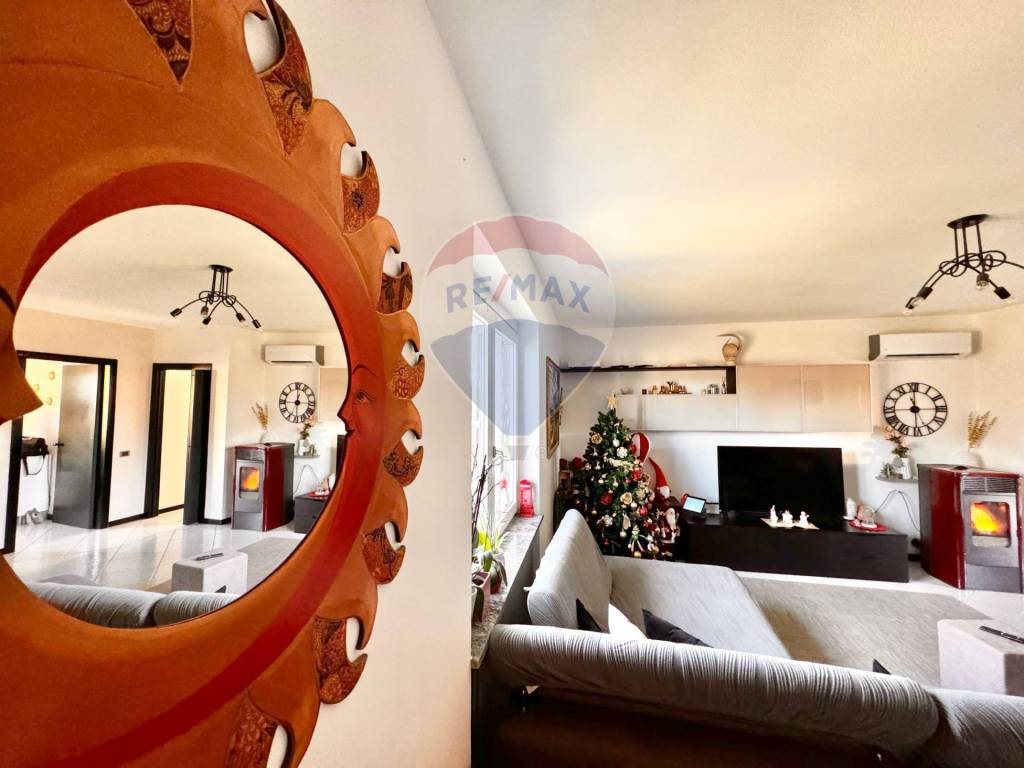 Appartamento a Castelletto sopra ticino in via Aronco, 45 - Foto 2