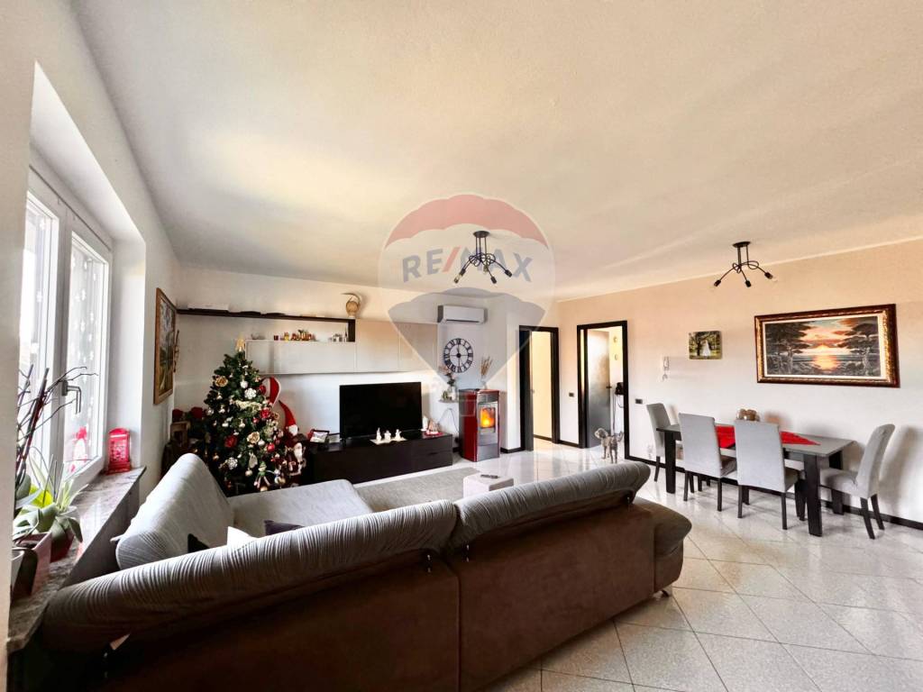 Appartamento a Castelletto sopra ticino in via Aronco, 45 - Foto 3