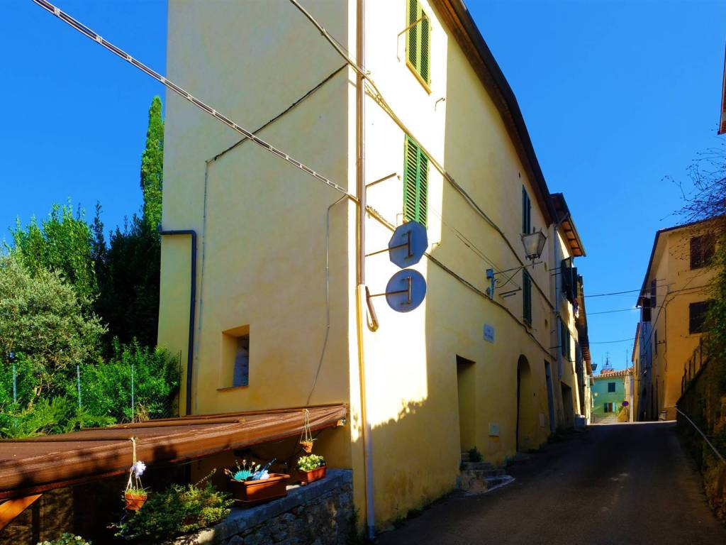 Appartamento a Asciano in VIA DEI VASARI, 8 - Foto 2