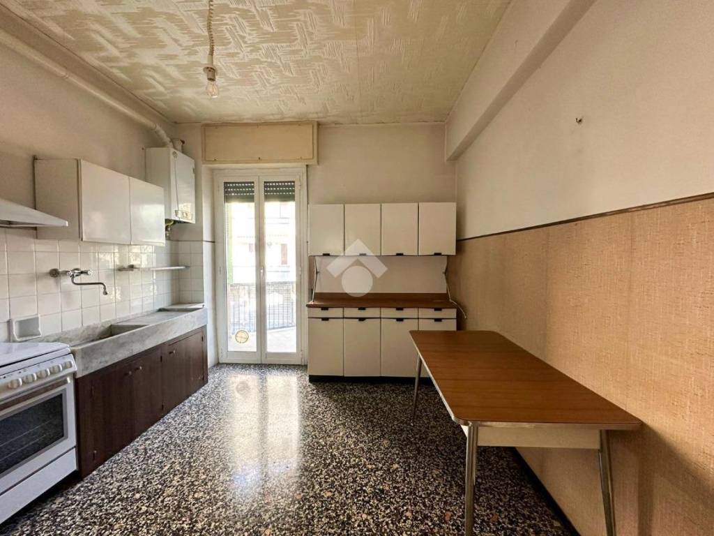 Appartamento a Savona in Via Genova, 6 - Foto 4
