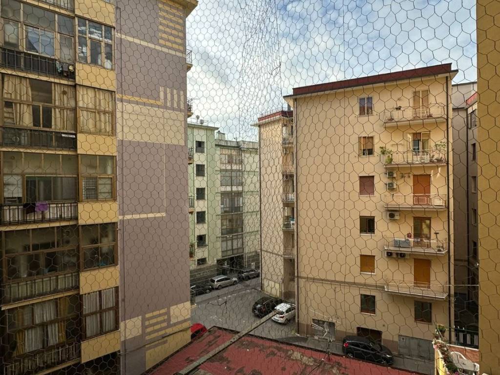 Appartamento a Salerno in Via Angelo Andrea Zottoli - Foto 2