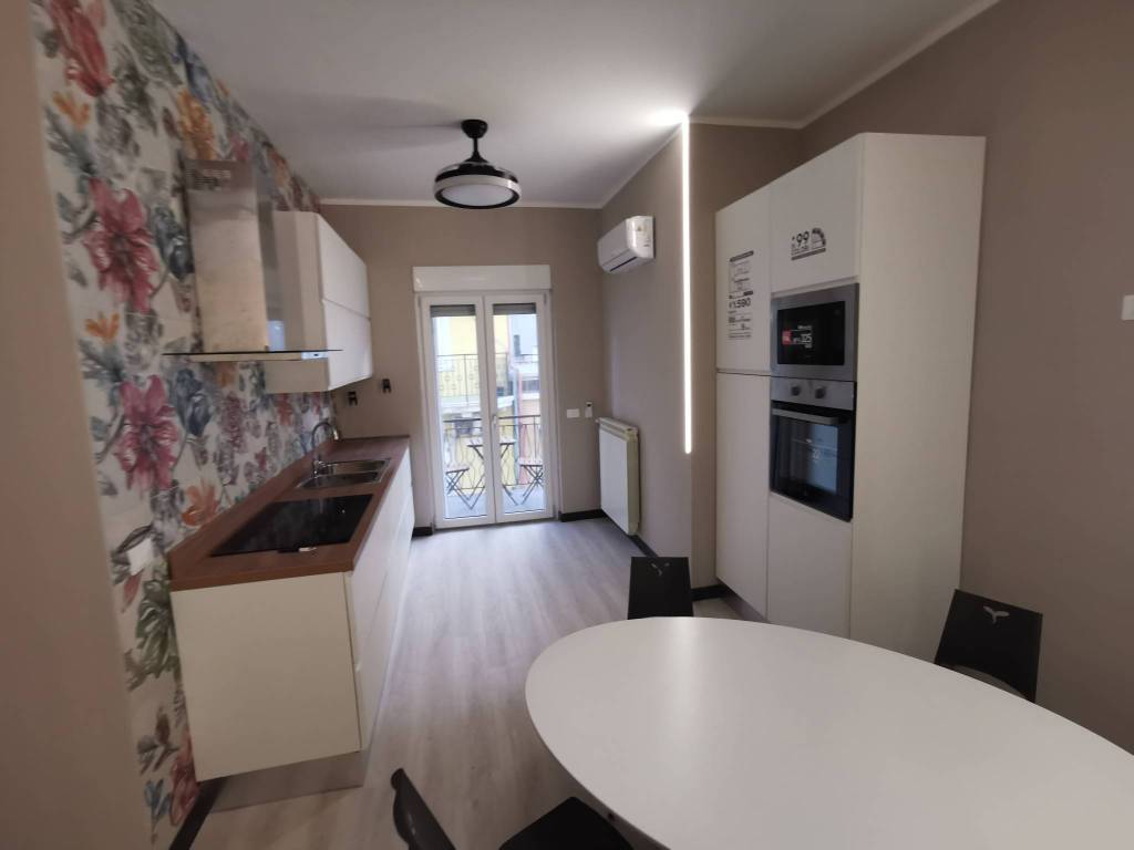 Appartamento a Catanzaro in Via Lungomare Stefano Pugliese - Foto 3