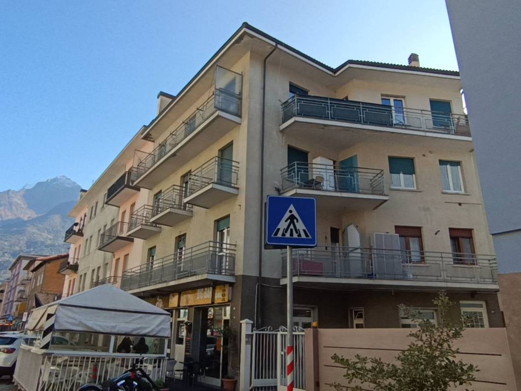 Appartamento a Aosta in Viale Conte Eduard Crotti - Foto 3