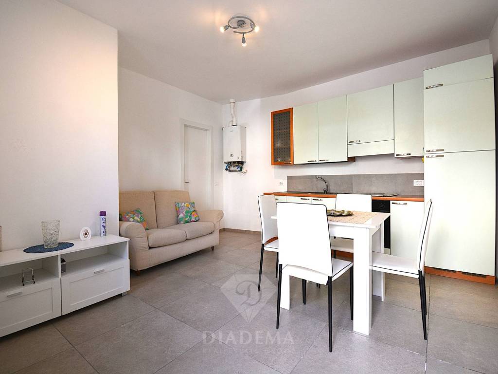 Appartamento a Sumirago in Via Umberto Locarno, 10 - Foto 2