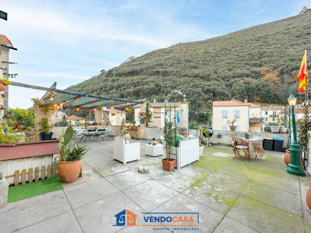 Appartamento a Finale ligure in Piazza Porta Testa - Foto 3