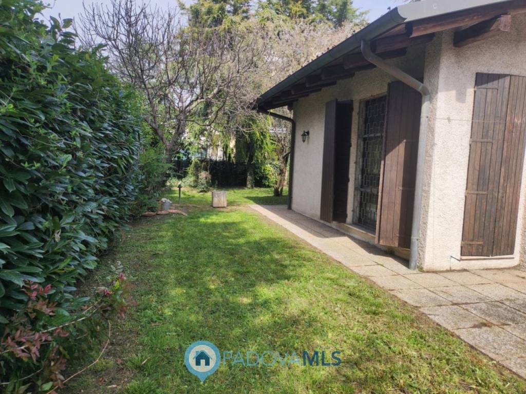 Villa a Selvazzano dentro in Via Friuli - Foto 4