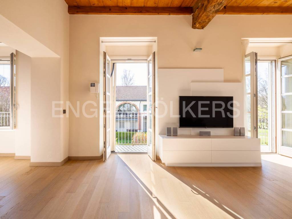 Appartamento a Ispra in Via Luigi Cadorna, 1160 - Foto 2