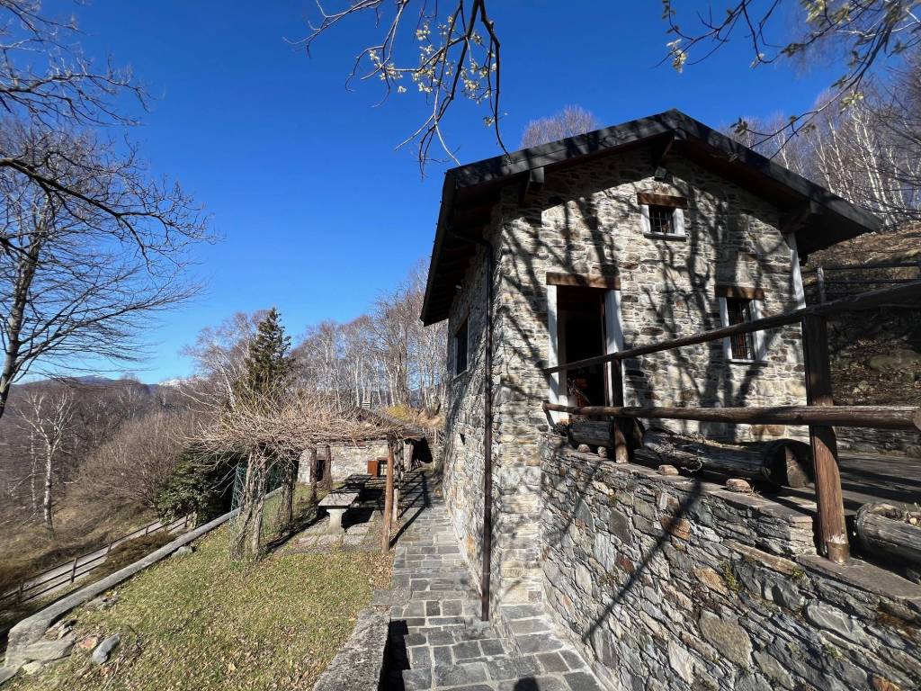 Rustico / casale a Maccagno con pino e veddasca in Località Lago d'Elio - Foto 2