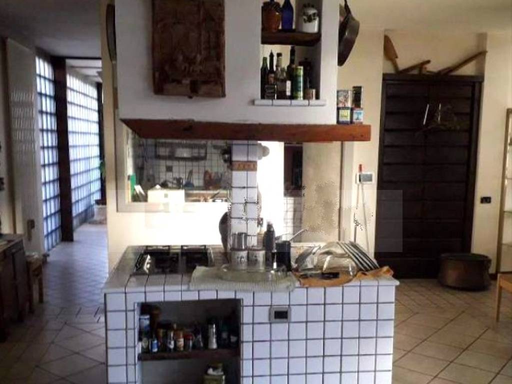 Villa a Porto mantovano in Via Rodolfo Morandi, 21 - Foto 2