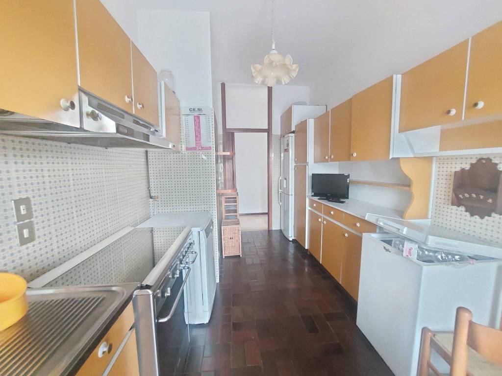 Appartamento a Cantù in Via Alessandro Manzoni - Foto 4