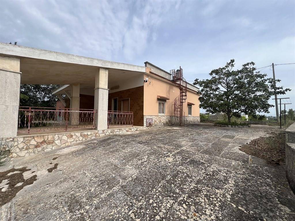 Villa a Martina franca in STRADA VICINALE CARLO ALO' III - Foto 5