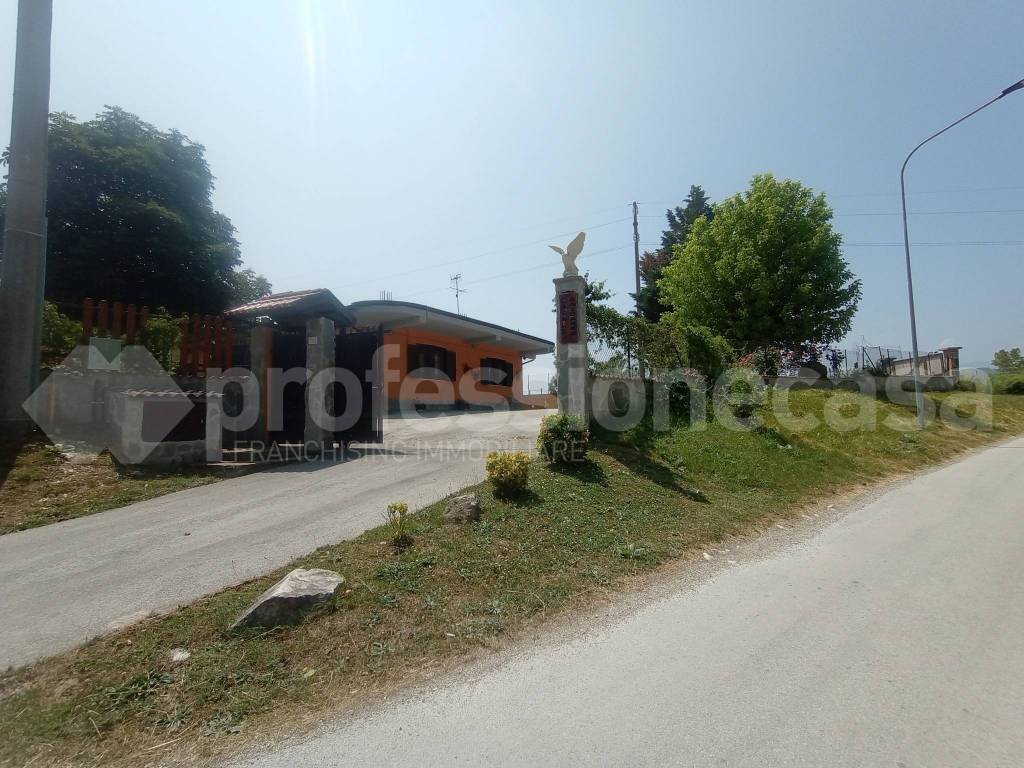 Casa indipendente a Castel di sangro in Via dello Speno, 31 - Foto 3