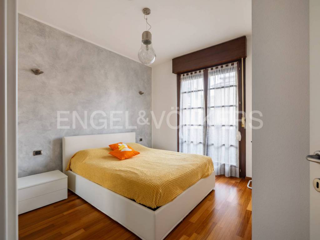 Appartamento a Meina in Piazza Rodolfo Carabelli, 4 - Foto 3